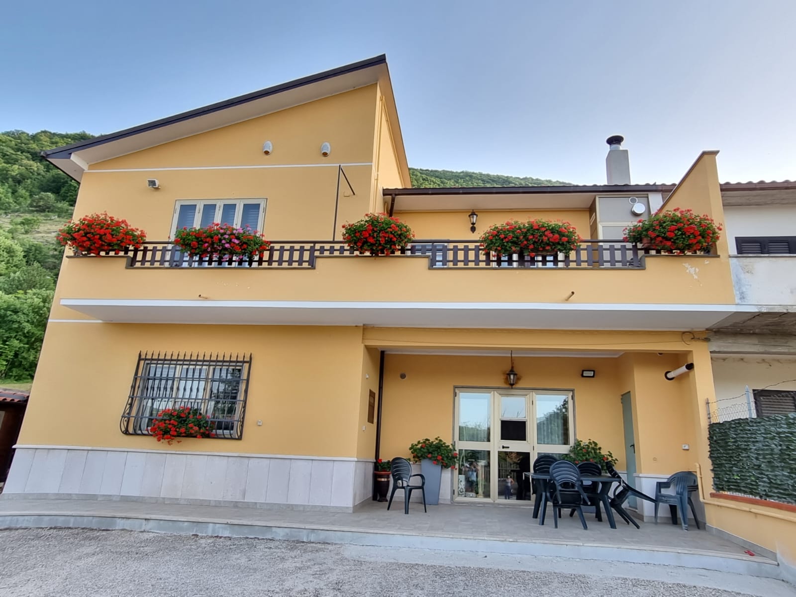 Balconi fioriti 3 premio foto 2